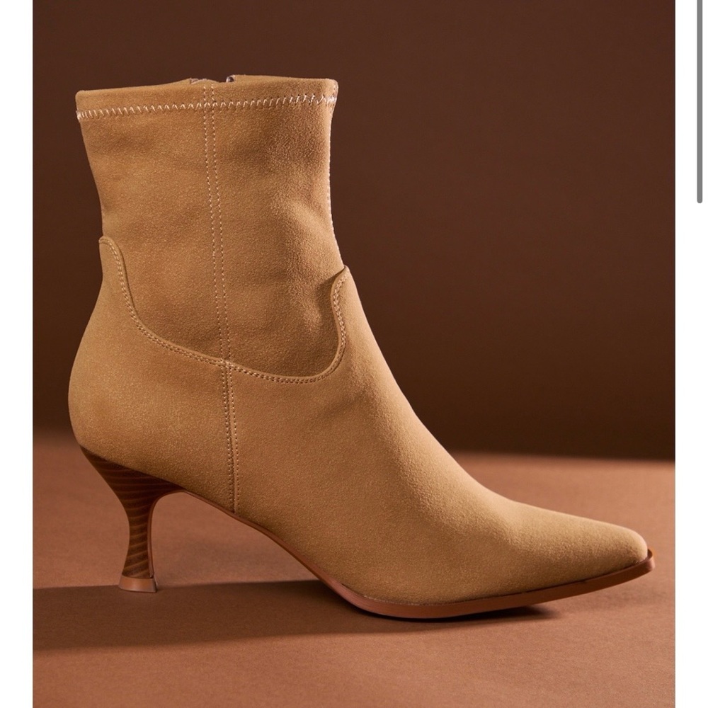 NEW Altar’d State Tan Suede Heeled Booties Size 8.5 NWT